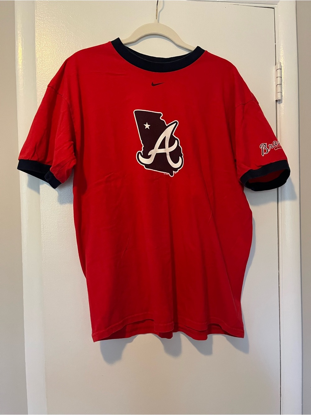 Early 2000s Nike Red Atlanta Braves Logo T-Shirt with Navy Trim